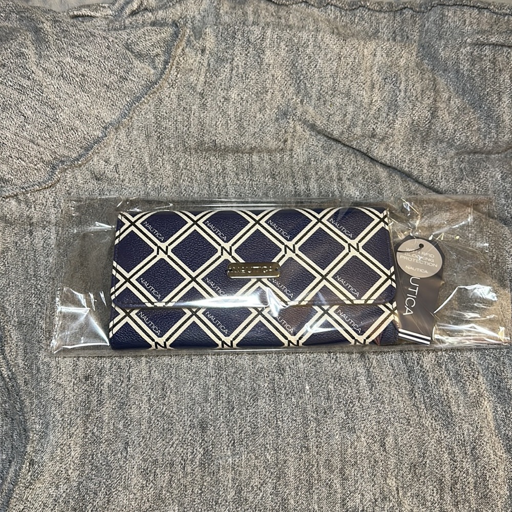 Nautica Money Manager RFID Women’s Wallet Clutch Organizer - Picture 11 of 11